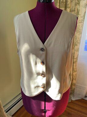 Dark Academia-core beige button-up vest size XL
